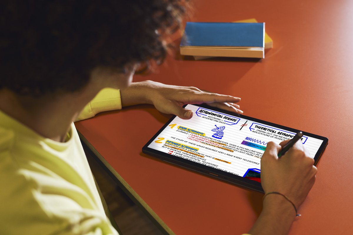 TrendatedTech's tweet photo. #ASUS has introduced the world’s first 13.3-inch OLED Windows detachable laptop, Vivobook 13 Slate OLED. The new #Vivobook13SlateOLED features an OLED TV with a Dolby VisionTM screen. 

read more: https://t.co/IJBwVaUONH https://t.co/04qEGOEFeP