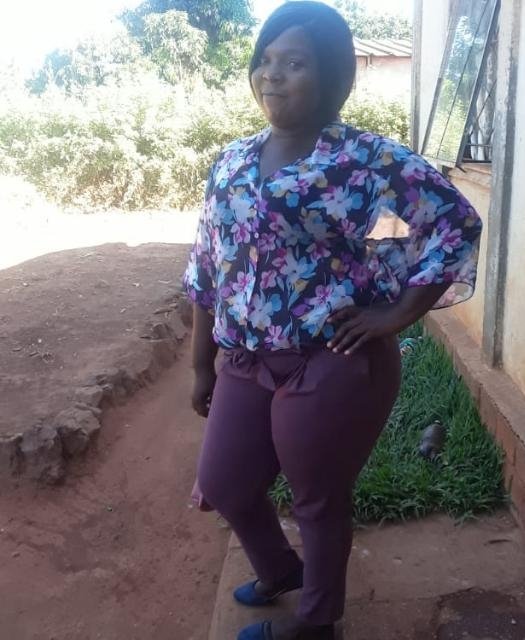 WmensProsperity's tweet photo. Meet Lorraine an informal business trader. She says women face challenges when trying to do business with men in the industry as some men demand sex in exchange for business deals.
#notosextortion
#BreakTheBias
#IWD2022
@WCOZIMBABWE
@mucha_mundopa
@TIZim_info
@GraciaMundandi https://t.co/xAUbUqQSXI