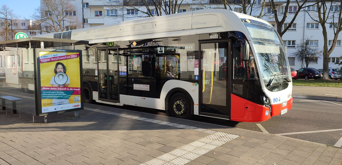 kpinhack's tweet photo. Auf der Linie 159 fahren jetzt #Elektrobusse! 🎉😃 #Elektromobilitaet #ÖPNV #NRW #koeln @KVBAG @Koeln @vrsinfo https://t.co/8RPPR6vM6a