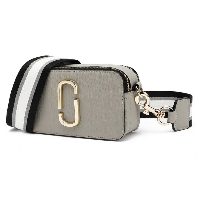 HugsKissesGifts's tweet photo. Today we will be posting a selection of our fabulous handbags… here’s the first one! Various colours, online now 🛍
https://t.co/pQuGPAOogS https://t.co/Rd4rttab0M