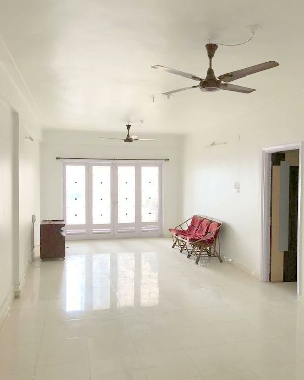BhatnagarsPune's tweet photo. For Sale, 3 bedroom semi furnished apartment at Devika Apt, Camp, Pune.
Call or WhatsApp our sales team today to schedule a viewing on +91- 8055894455 / 9371012398
#2bhk #apartment #residentialpropertyinpune #projectsinpune #puneproperties #bhatnagarsrealestate #crbrealty https://t.co/YgMyJhXsQ1