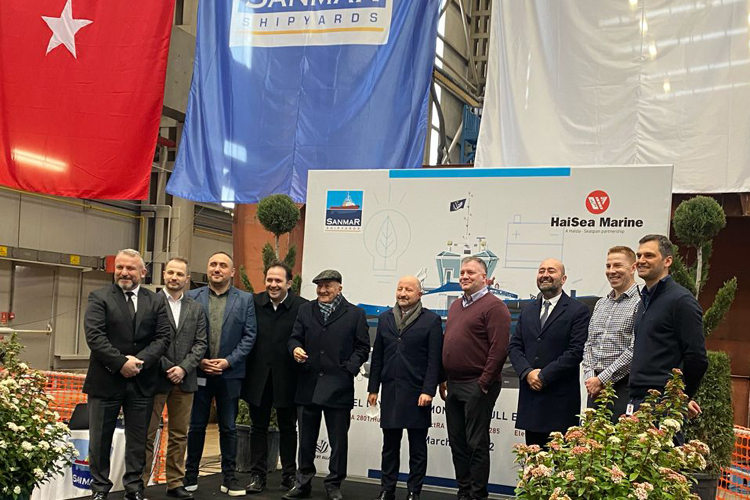 DenizcilikDergi's tweet photo. Sanmar’dan, HaiSea Marine römorkörleri için çelik kesimi
Sanmar Tersanesi’nin, HaiSea Marine için inşa edeceği 3 adet ElectRA 2800SX serisi römorkör için sac kesim töreni düzenlendi.
https://t.co/TZ3FgbdExF
#Sanmar #römorkör #RobertAllan #HaiSeaMarine https://t.co/m8Hy95160n