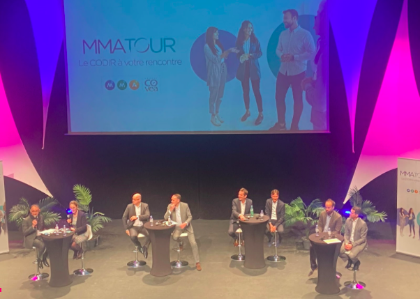 _EricLecuyer's tweet photo. #MMATOUR c'est parti ! 10 dates, 7 directions régionales MMA Assurances. Une vraie #tournée du Comité de direction pour partager avec les collaborateurs la #feuillederoute de l'année et répondre à leurs questions ! https://t.co/QXwxM6iBmy