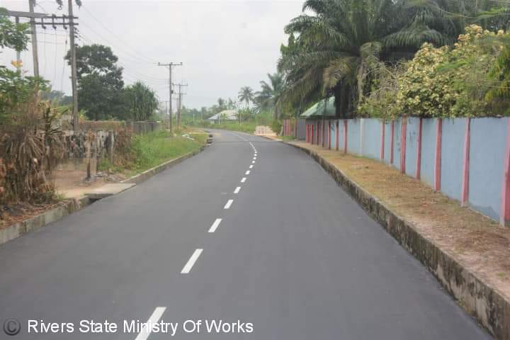 Manlike_ED's tweet image. Sen. Ahmed Markafi, Fmr. Governor of Kaduna State on the invitation of Gov. Wike will today commission the newly constructed Ahoada-Odiemerenyi-Ihugbogo road in Ahoada-East LGA of Rivers State

Built to last, connecting all parts of the State with quality roads. Thanks #GovWike𓃵