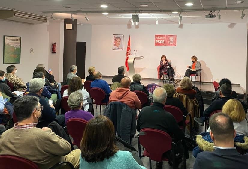 fuente_monica's tweet photo. Ante el avance de los autoritarismos y derechas populistas, necesitamos una socialdemocracia fortalecida que aporte soluciones a los problemas de hoy y de mañana, e implantada en el territorio

🔴 Nos jugamos mucho!

Gracias a @CristinaNarbona por el debate de ayer. 

#Avanzamos https://t.co/FbBzriJx1d