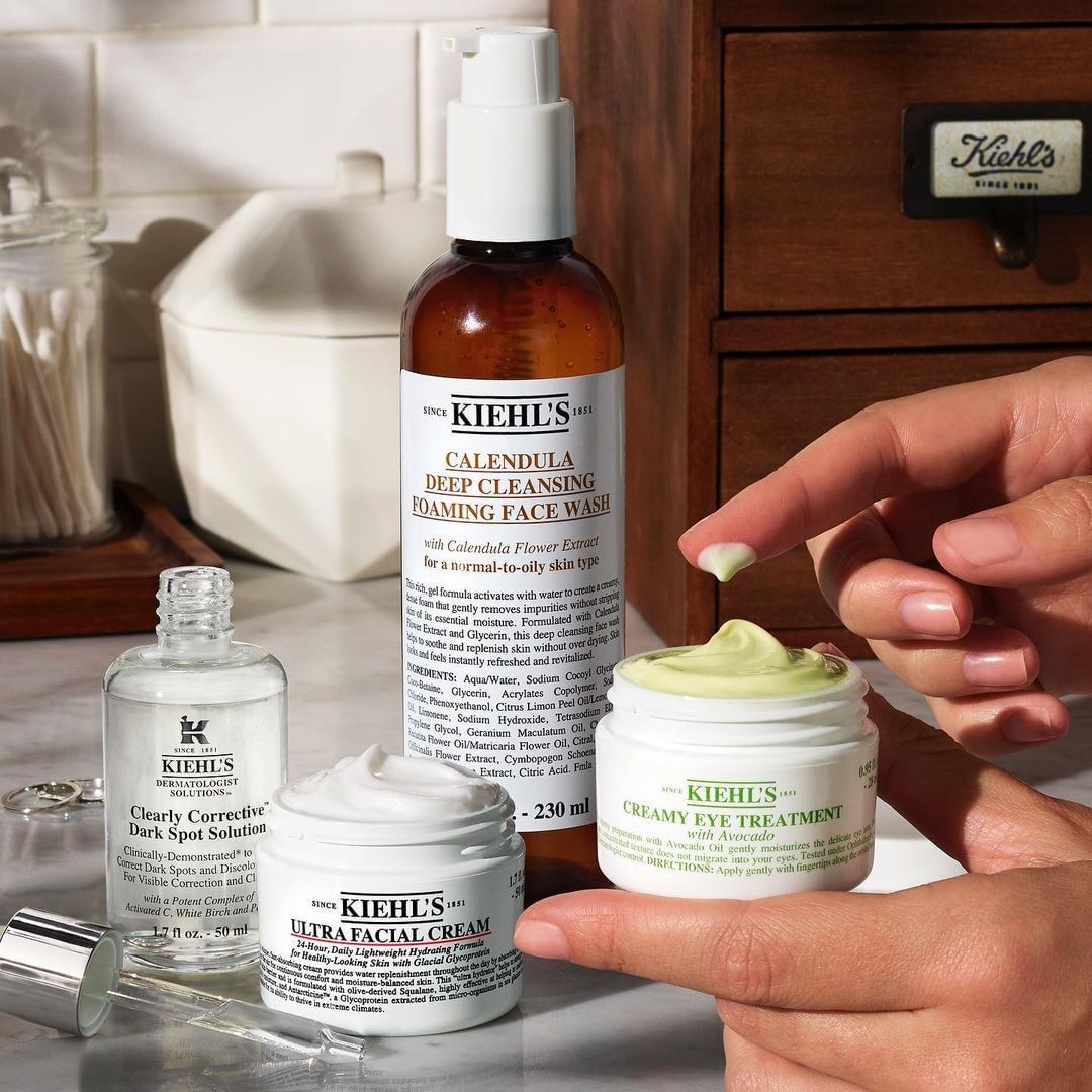 KiehlsIndia's tweet photo. The search for the ideal care routine is harder than you think, isn't it?🤯Visit us in one of our stores - together we will find the right care for you!💖#CreateYourOwnKiehlsLoveStory #KiehlsIndia #KiehlsEssentials #UltraFacialCream #healthyskin https://t.co/L1Km7UguZm
