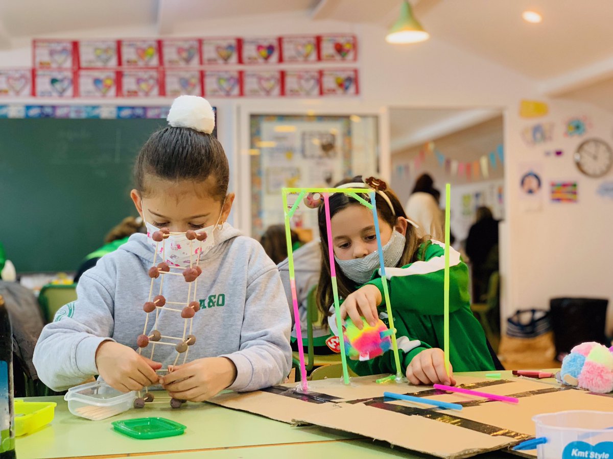 ColeAlfaOmega's tweet photo. Nuestro laboratorio de Team Teaching haciendo STEAM.
WE LOVE OUR SCHOOL #school #steam #teamteaching #colemolón https://t.co/nuV0jZ9WRi