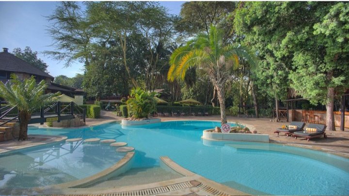 AllInOneToursT1's tweet photo. Maasai Mara is calling,Let's fly you to the beautiful SAROVA MARA GAME LODGE.
3 DAYS 2 NIGHTS FLYING SAFARI. 
Ksh.79,500 per person sharing.(valid upto 31st march)
INCLUSIONS:
2 nights Accomodation in a luxury tent.
Full board accommodation.
Return flights.#travel #ruto #Tax https://t.co/8XceOqm738
