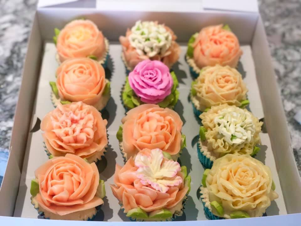 mysweetpassion1's tweet photo. Cupcakes with buttercream flowers in Brighton #Brighton #Hove #Brightoncakes #Hove #Hovecakes #BrightonandHove #Sussex #Sussexcakes #Rottingdean #Birthday #loveBrighton #brightonmarina #Saltdean #Eastbourn #Seaford #cake https://t.co/x8gOwY7GZ2