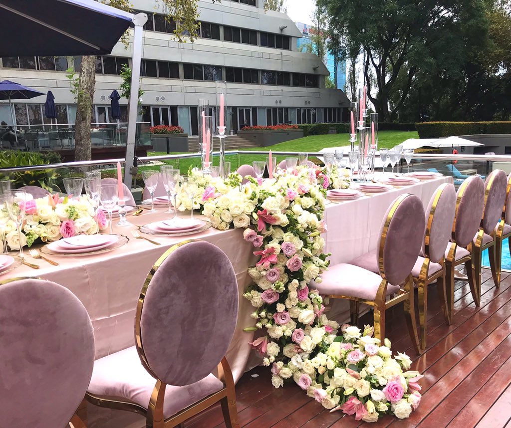 mbalenhlebeaut2's tweet photo. We had the absolute pleasure of planning, designing and styling this beautiful surprise baby shower, thank you to our beautiful client for trusting us.
#intimateevents #luxurycelebrations #eventplanner #planner #luxury #decor #RHODurban https://t.co/H6SmUoBGmQ