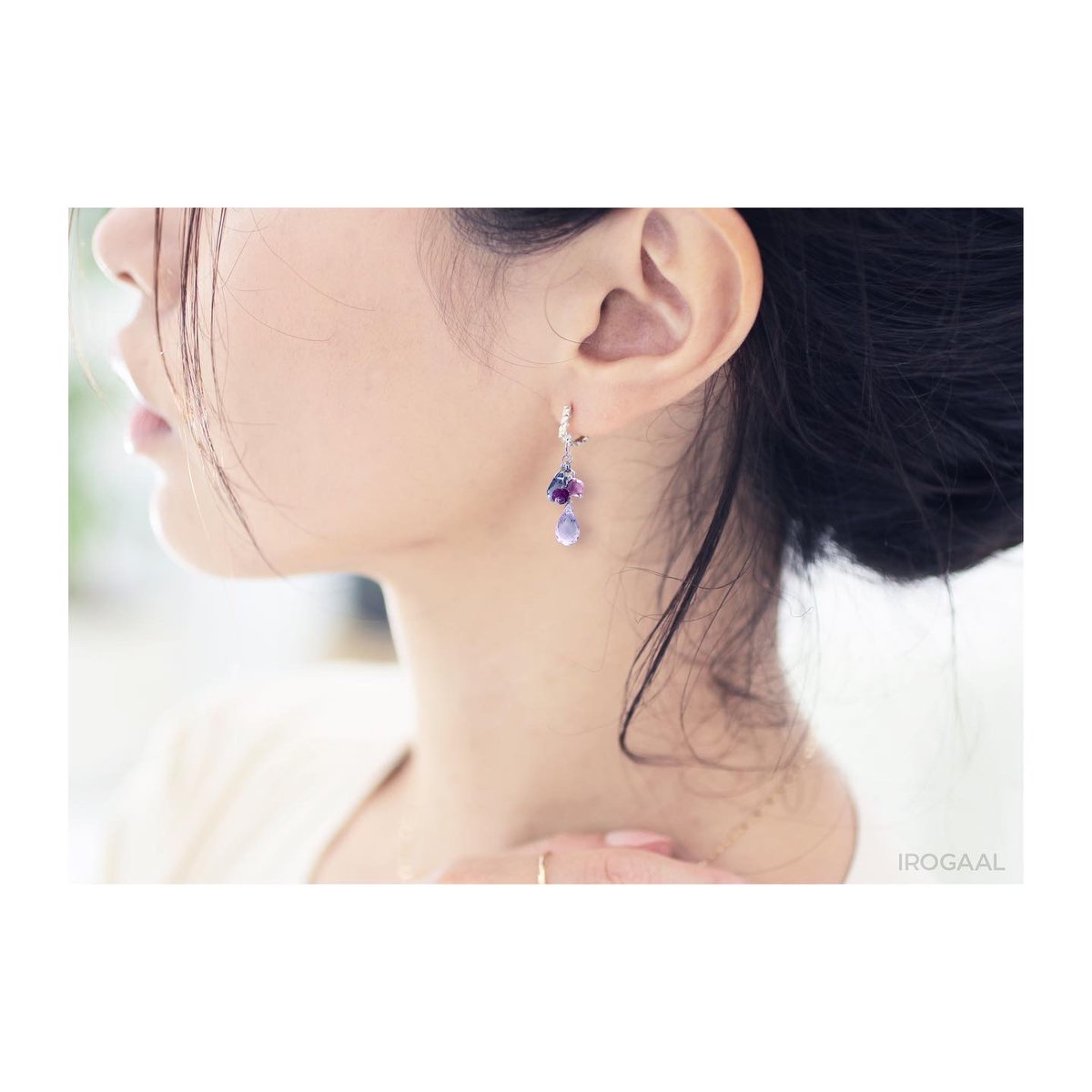 WATASHINO_mag's tweet photo. パーソナルカラー ブルーベースサマータイプに色分けされた天然石を使用したチャームピアス。
#ロンドンブルートパーズ
#タンザナイト
#ピンクトルマリン
#ルビー
#アメジスト
オンラインショップはこちら
https://t.co/eR1Qg42kiI
#IROGAAL #山櫻 #イロガアル #パーソナルカラーアクセサリー https://t.co/zjetismR5q