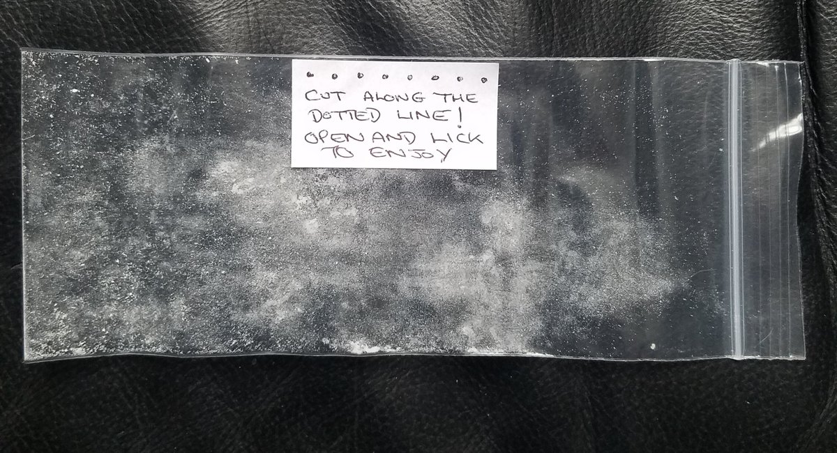mylittlepiggi's tweet photo. #footdust #footfetish #footpowder
DM me to buy! https://t.co/uOKNFnTopa
