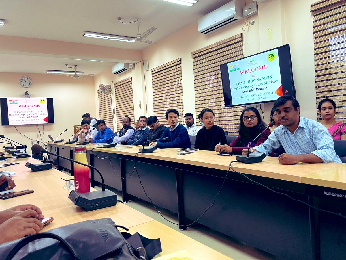 ChownaMeinBJP's tweet photo. Also released series of research books written by the Scientists from #RFRI and interacts with the host of Scientists today.
Delighted to know that three young Scientists from Lower & Upper Subansiri Districts of Arunachal Pradesh have also joint & working in the Institute. https://t.co/lZdtq5sBei
