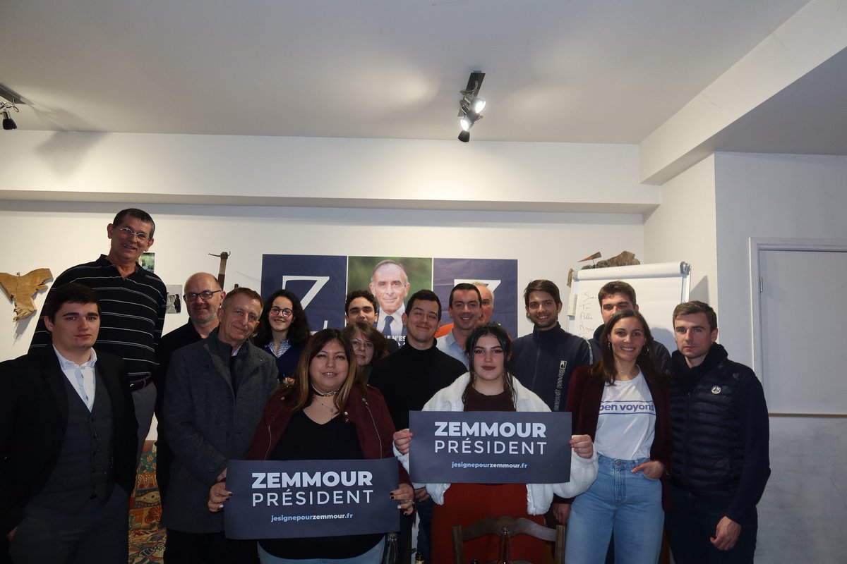 L'équipe rouennaise en formation PAP vendredi dernier 🚀 #Zemmour2emeTour #GenerationZ #GenerationZemmour #RECONQUETE