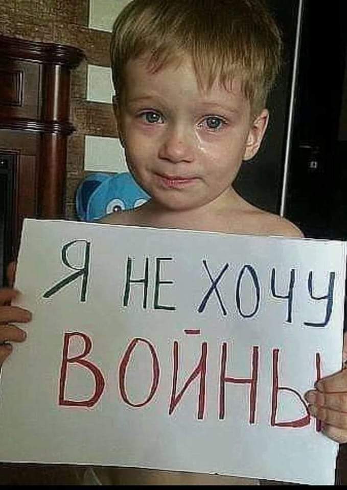 whitesand_34's tweet photo. Ben savaş istemiyorum, çocukluğumu yaşamak istiyorum 😞#UkraineRussia https://t.co/RdfT5tJwA6