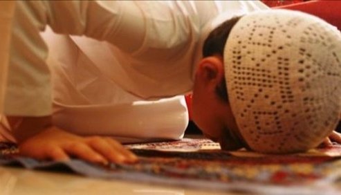 fshekaili27's tweet photo. السجادة التي نفترشها للقاء الله، وطن لا يخذل ساكنيه

#جمعة_مباركة https://t.co/0ZesG8sjOa