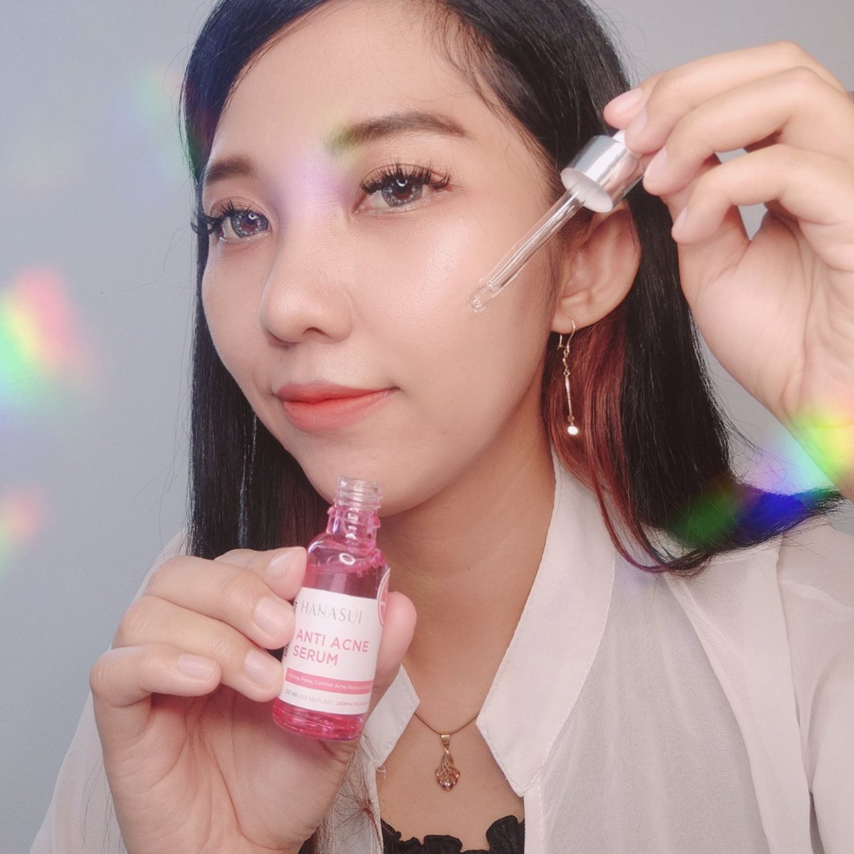 Cyran181's tweet photo. Beberapa Hari Ini Sering Lupa Bersihin Muka dan Bikin Kulit Aku Jerawatan Untungnyaa Ada Serum Anti Acne yang mengandung Salicylic Acid 5000ppm yg mampu membasmi jerawat #serumgakharusmahal #hanasuiserum #serumviral https://t.co/NMwdh4mxjN