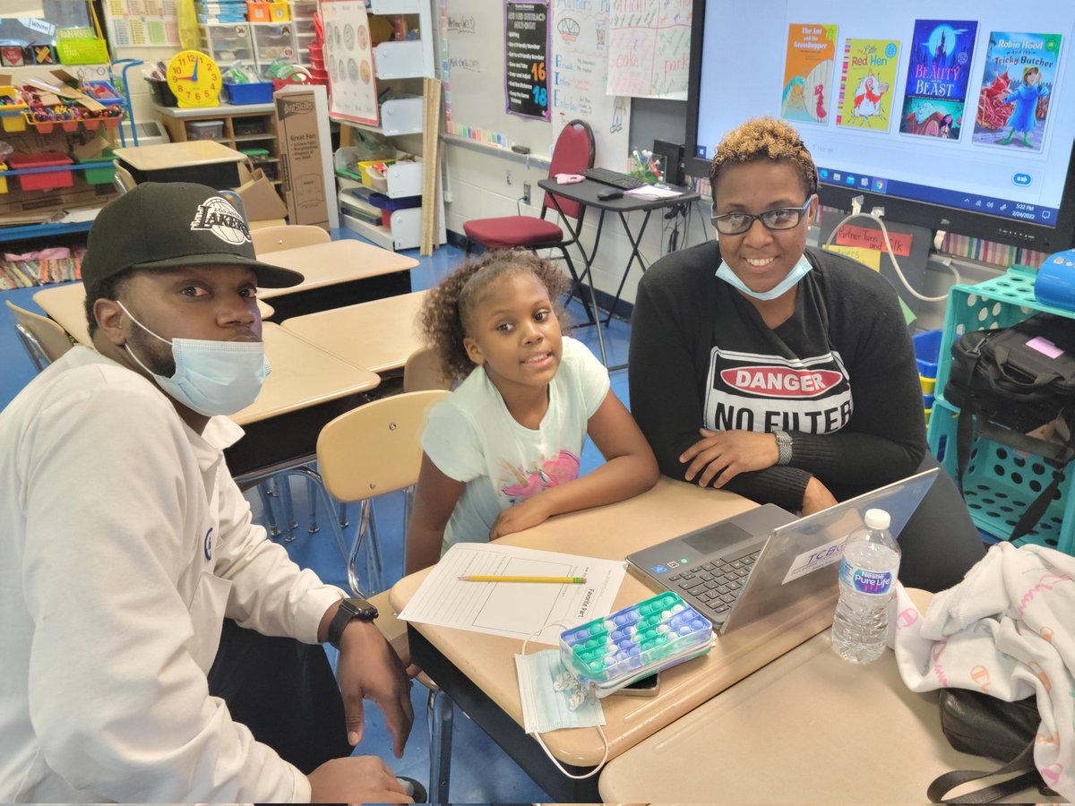 Samena Collins tweet media