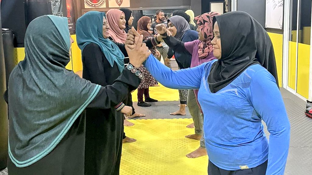Bc_Maldives's tweet photo. Under Self Defence Training Programme for women, so far we have covered Human Anatomy &amp; Motions, Foot, Palm &amp; Fist Strike Variations, Psychology Side of Self Defence, Arm Choke Escapes, Knee Attacks, Kick Variations, Ground Attack Escape and Elbow Variations. @fightsoulmv https://t.co/18l6sjkfOf