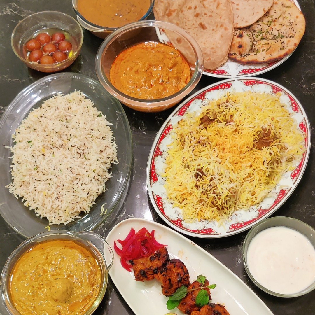 What better way to spend your evening, chilling with the family and enjoying some #NorthIndian cuisine. From #Biryanis to flavourful Curries, we've got everything to satisfy your tastebuds. Order now! 🍛

#WeekendVibes #Foodies