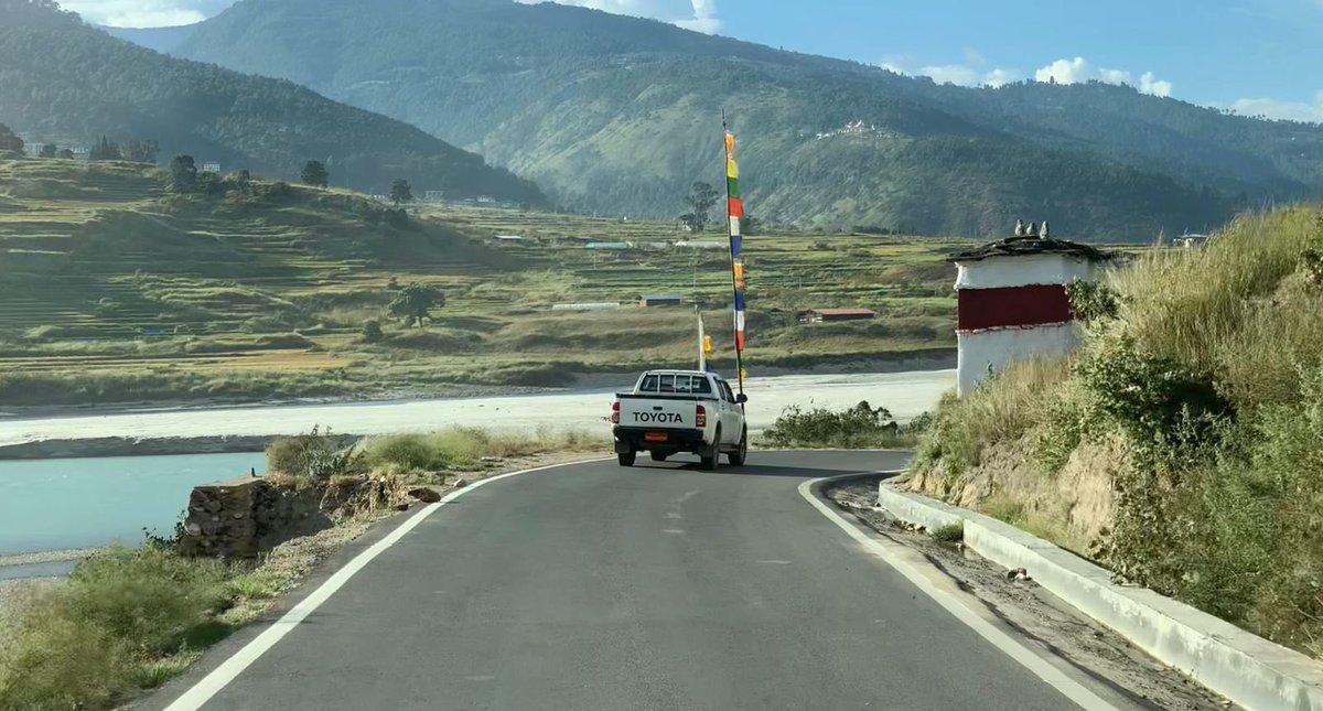 Indiainbhutan's tweet image. Congratulations #Bhutan on the successful completion of the picturesque Bajo Khuru Highway. #India is honoured to support the bilateral Project, which will greatly benefit the people of Punakha and Wangduephodrang.

#DevelopmentPartners 

@PMBhutan @FMBhutan @BhutanMoea @ANI