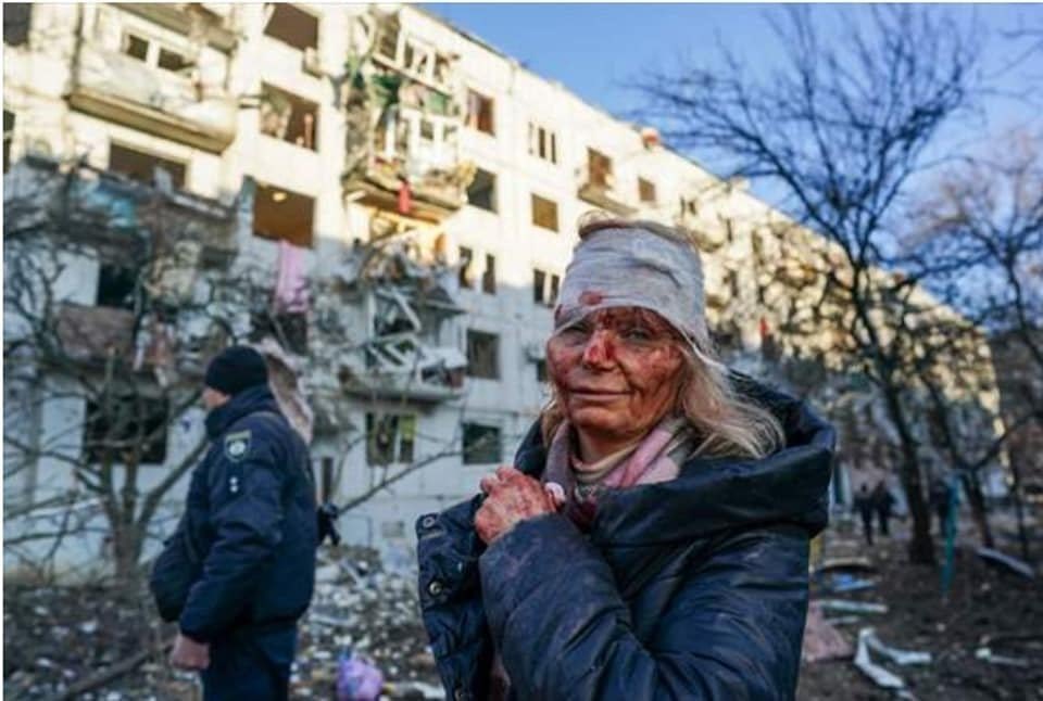 alex_kokcharov's tweet photo. This is what Putin’s “demilitarisation and de-Nazification” of #Ukraine looks like: #Russia is hitting multiple civilian targets in Ukrainian cities and towns across the country. These photos are from Chuhuiiv. Kharkiv region. 

Putin is a war criminal. https://t.co/QhBhtZwYeE