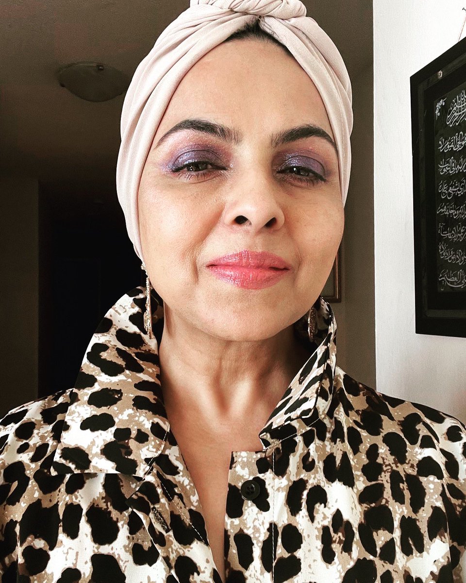fatimakhamissa's tweet photo. I'm looking for 3 💖 powerful women who want to become a best-selling authors this year! I have something for you. Comment or DM “BOOK” 😍💫💖 

.
.
#author #bestsellingauthor  #publisher #authority  #expert https://t.co/DfffoypJBP