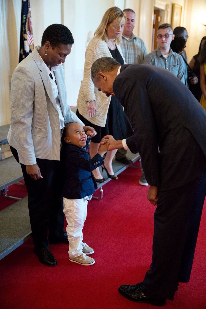 AuthorJoeNBrown's tweet photo. Who else misses the cute kid gestures, #ObamaLove, and over the top love ♥️ that #PresidentObama has for kids? #ObamaPlusKids #ObamaAndKids @BarackObama https://t.co/erF7SwjDYa