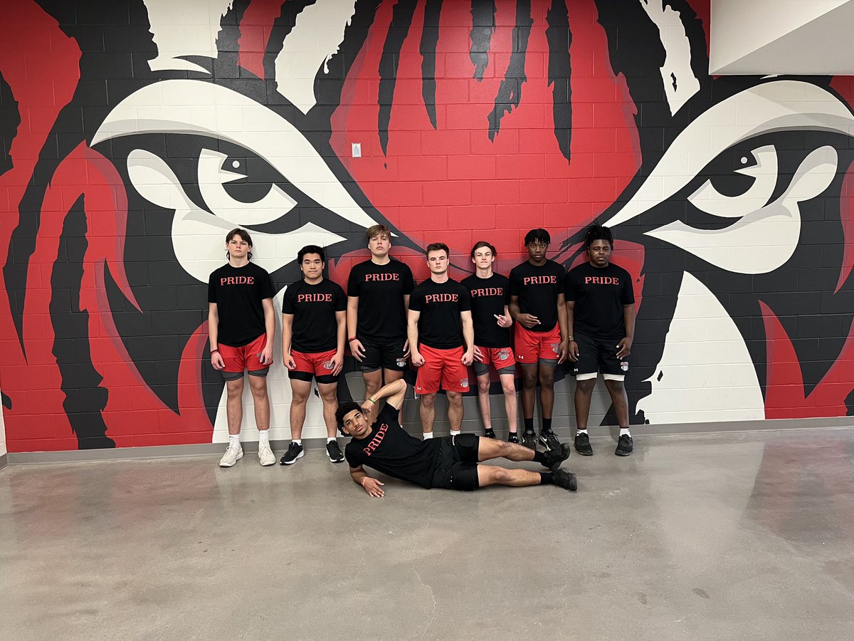 BengalLifestyle's tweet photo. No question about these guys! The first few out of their❓ shirts and into their Pride shirts and Varsity lockers 1-5!

#BLS | #Pride https://t.co/Y59GOUGCxs