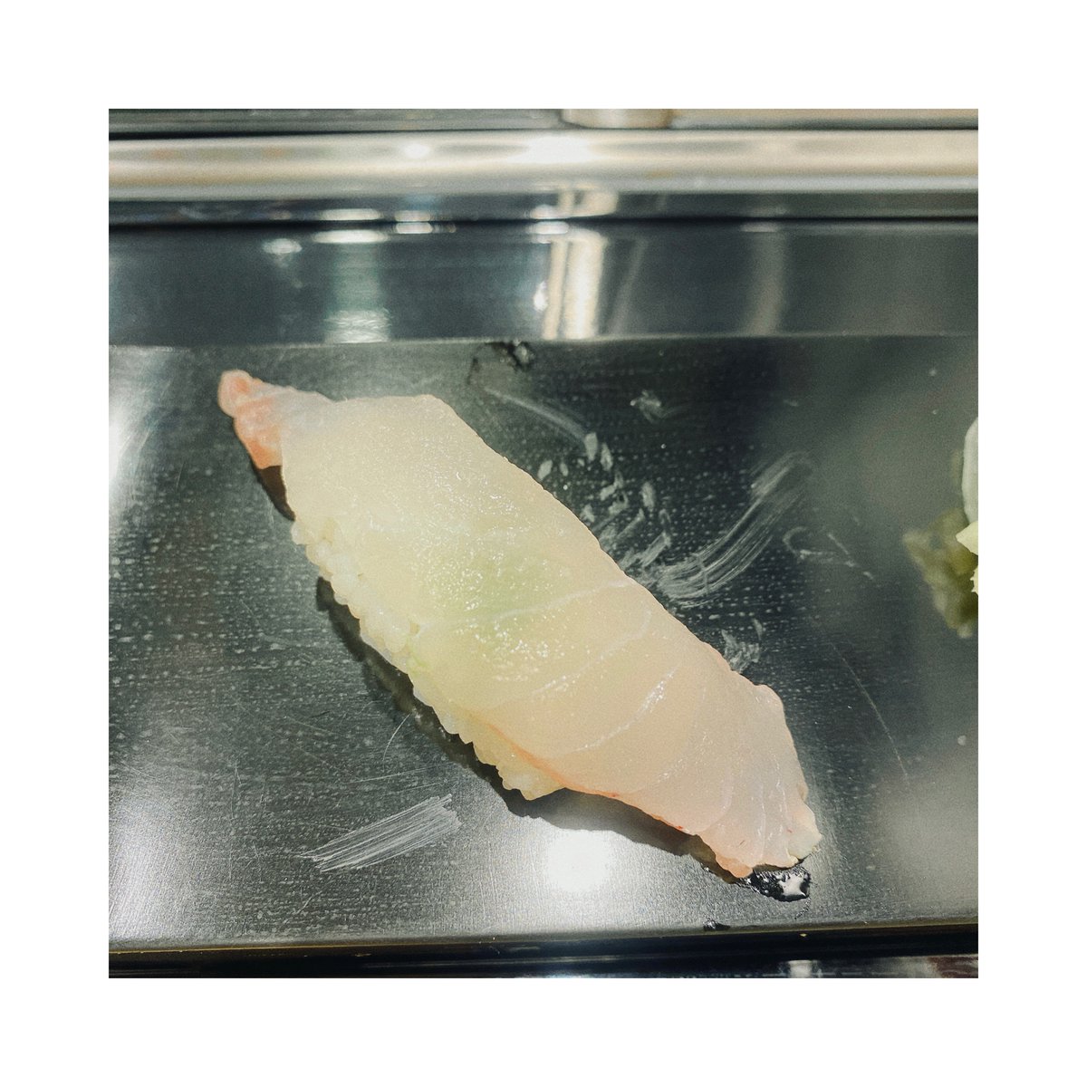 101NIHONGO101's tweet photo. 🇯🇵行(い)きつけのお店(みせ)🇯🇵③

They are
中トロ　ちゅうとろ　medium-fatty tuna
鯛　たい　sea bream

What is your favorite?🤪
みなさんの好きなネタ(ingredients)はなんですか？
#Japanese  #nihongo #日本語 #にほんご #JLPT #langtwt #studytwt #nihongo101 #漢字 #kanji #일본어 #단어 #한자 https://t.co/gGIoMd1o8c