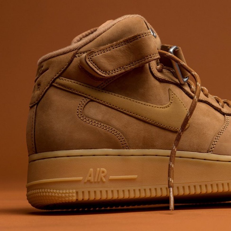 snkr_twitr's tweet photo. Nike Air Force 1 Mid ‘07 ‘Flax/Wheat’ restocked in most sizes here 

Jimmyjazz -> https://t.co/irsWsy341t
Nike -> https://t.co/wD1WRBgH8n

#AD https://t.co/Ui3hSCpeTV