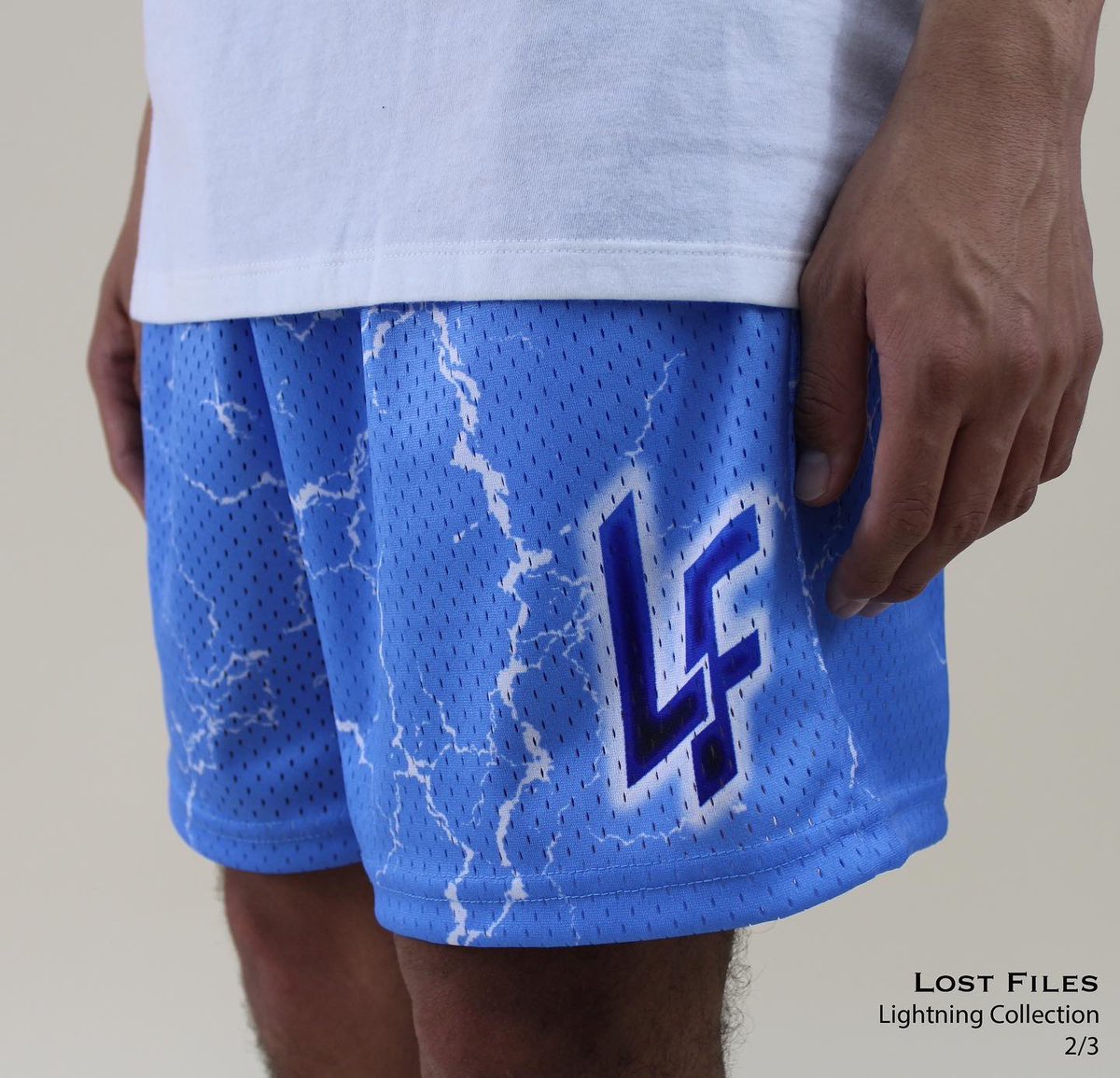 lostfiles0's tweet photo. Lightning Collection will be releasing Week 1 on March 3rd at 8pm ET!

Lightning collection includes:
Black/Purple
Blue/White 
Black/Blue (Unseen)

Price: $35 each

Full collection picture and additional info next week! https://t.co/rZ9IbMkxpE