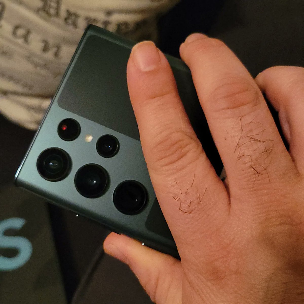 JMjustcomedy's tweet image. YES!!

#SamsungS22Ultra #SamsungGalaxyS22 #Note22 #samething #phone