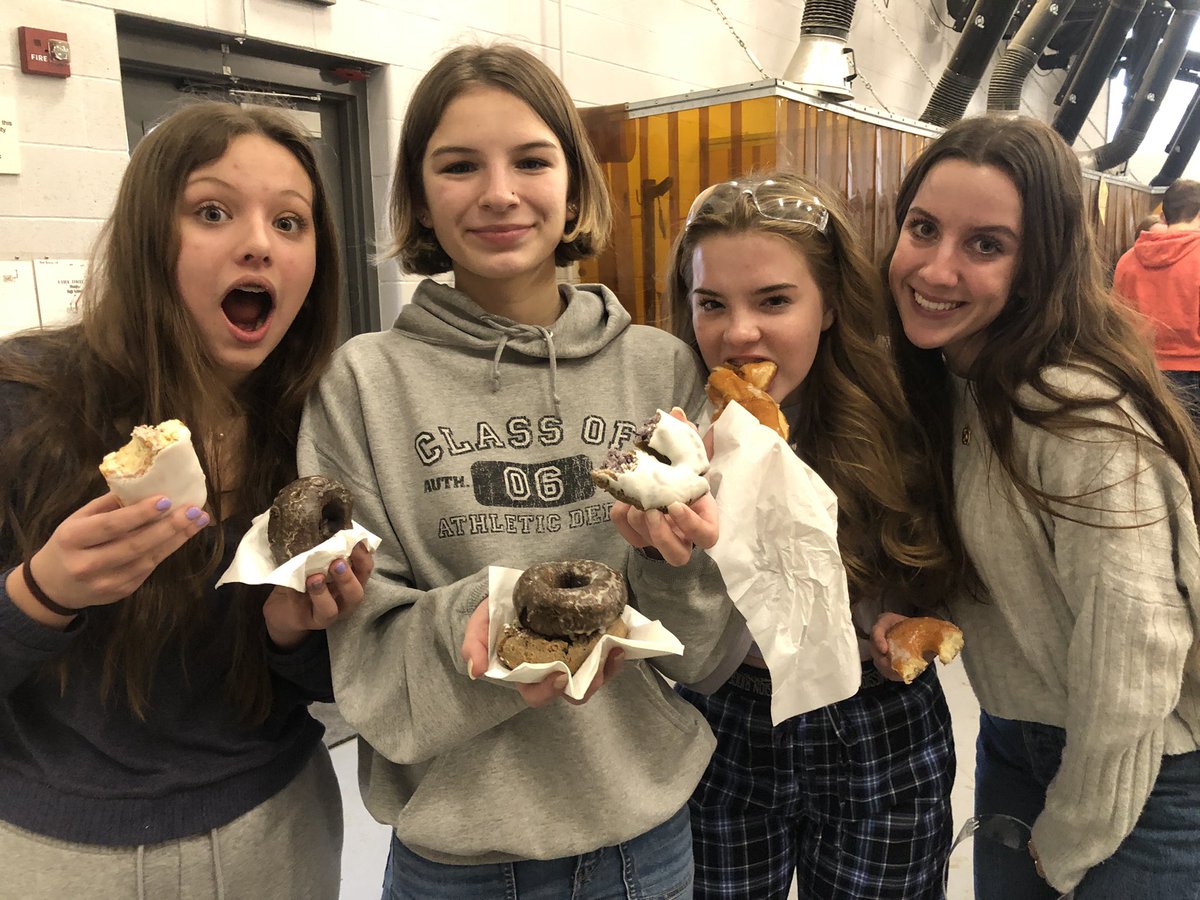 OtsegoFFA's tweet photo. 22 years of having Donut Day during #FFAWeek  #OtsegoKnights @pentacareerctr #PentaPride https://t.co/sPFFvhZQ3T
