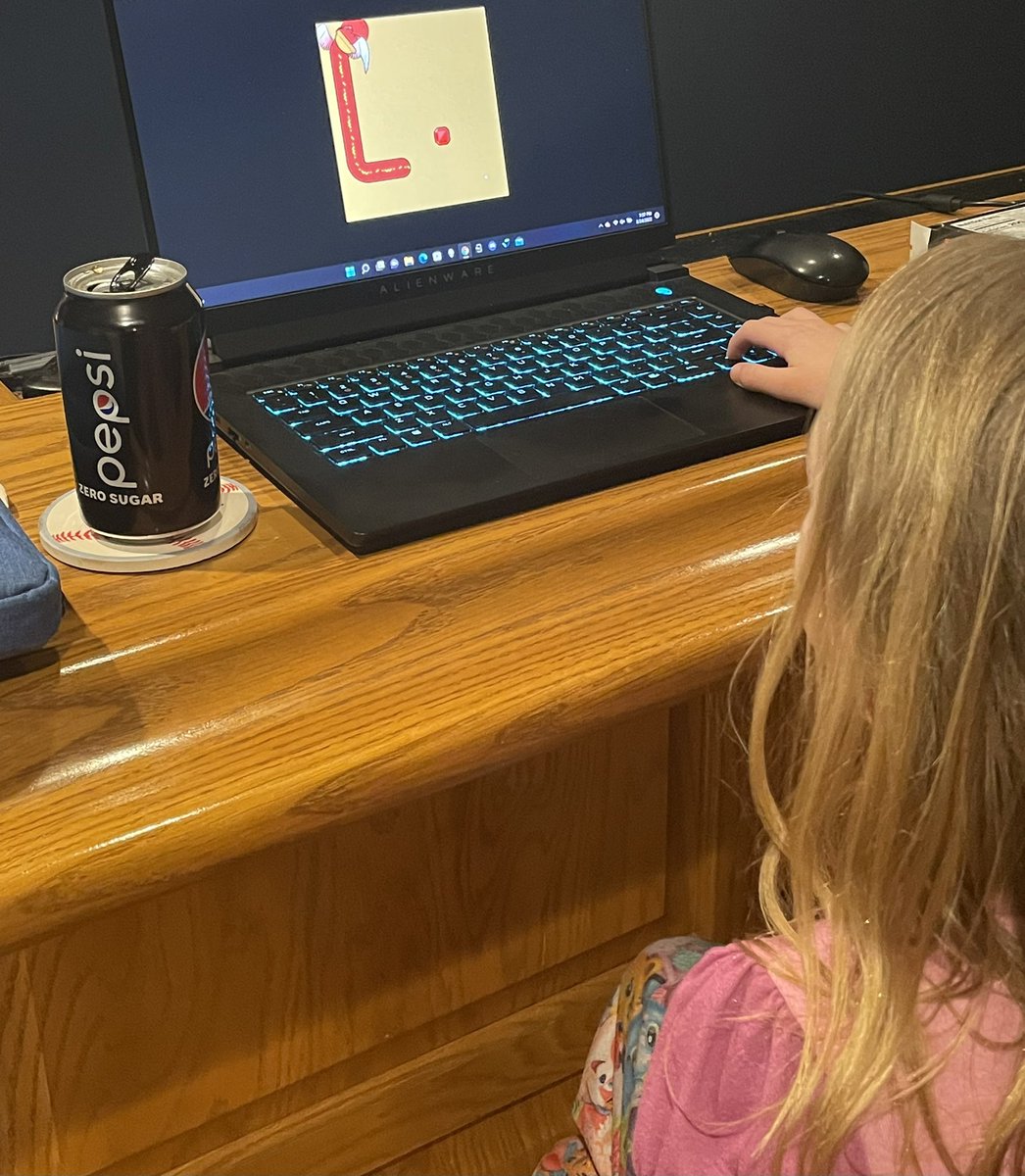 Hey <a href="/ICSnakes/">ICSnakes 💎🐍</a>, my daughter is enjoying playing my #NFT only on #ICP! @EntrepotApp <a href="/dfinity/">DFINITY</a> <a href="/ICPfan8/">Camryn</a>