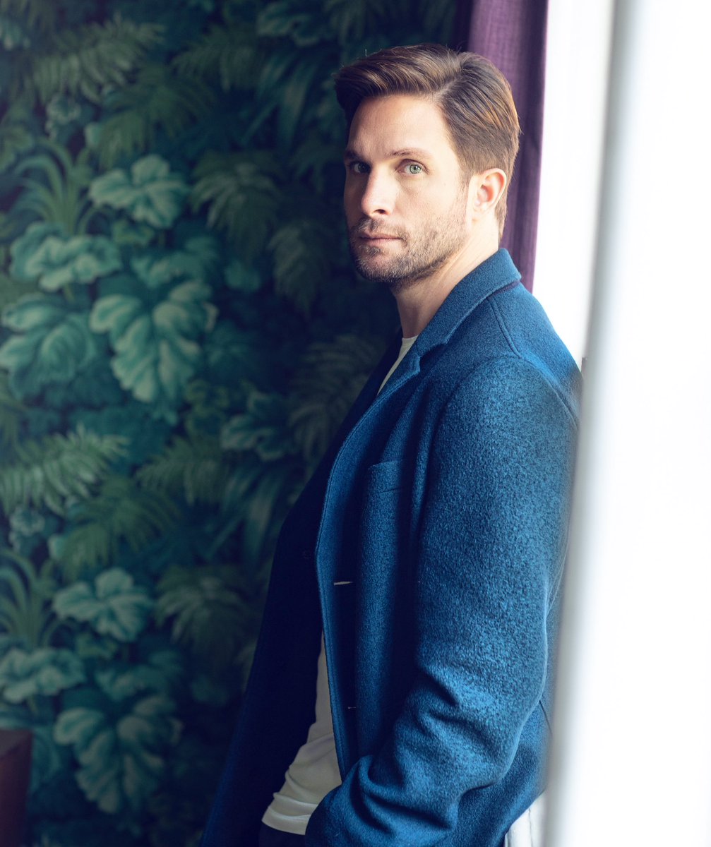 pacodemaria's tweet photo. Somos seres de luz que nos empeñamos en ser personas 💫
•
•
•
#LightBeings #Classy #Crooner #SpiritGrowth https://t.co/hSKeck6izz