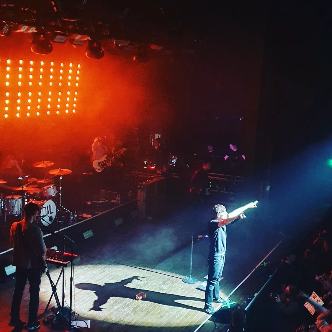 LouisWTMedia's tweet photo. #Update | Louis on stage at The Fillmore Minneapolis tonight! #LTWTMinneapolis 

© krystlemakeup https://t.co/7Nn5M3V9lB