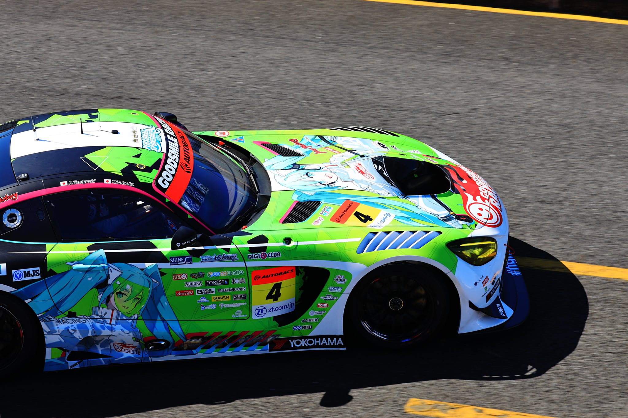 Gsr公式アカウント 今年のカラーリングもカッコいい え Fightgsr Supergt T Co Pnhpx3pdma Twitter