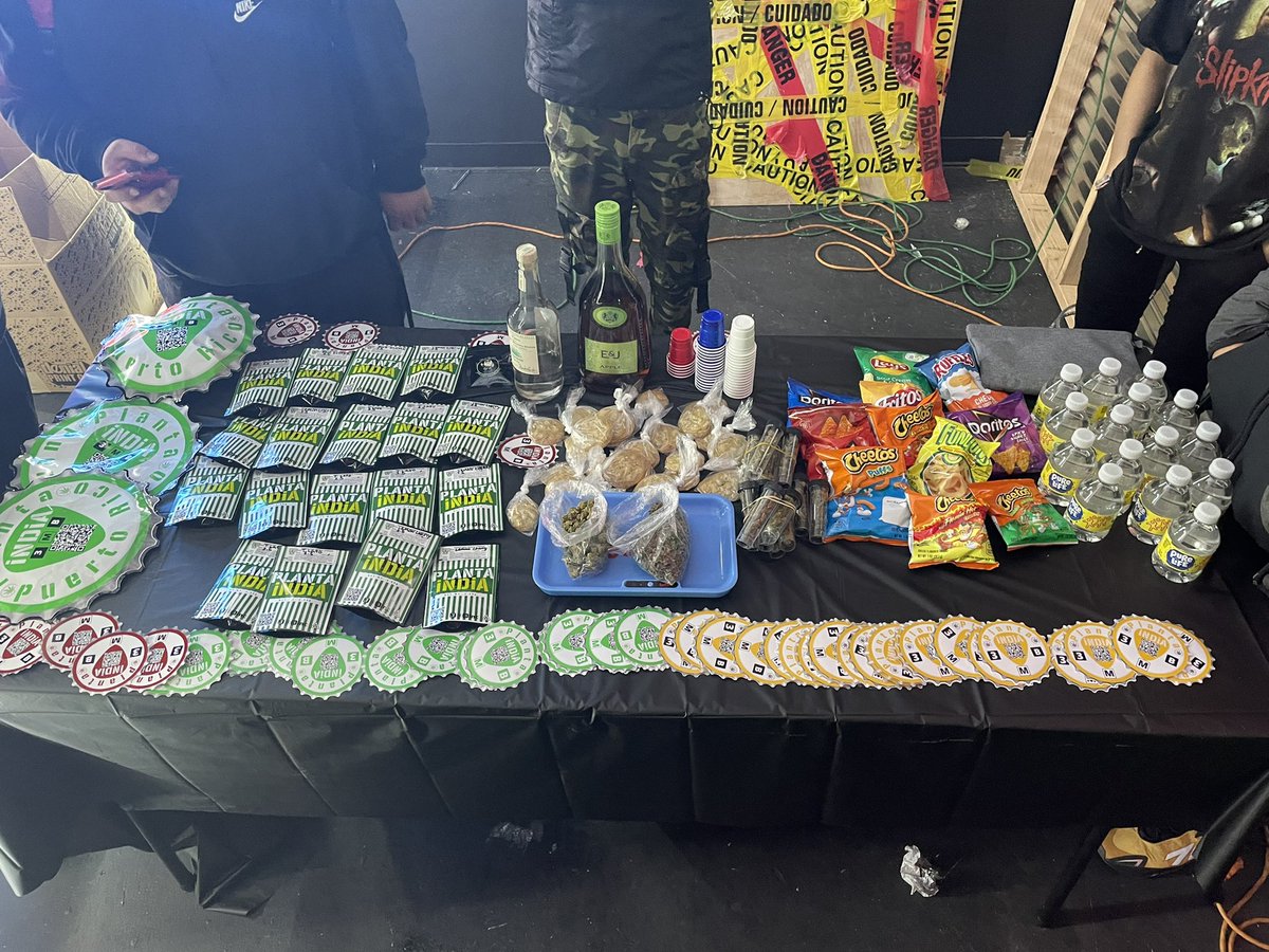 plantaindia's tweet photo. ☘️PLANTA INDIA☘️ FIRST VENDING EVENT @navi3scobar #CannabisLegale #India 
#WeedLovers #Weedslut420 https://t.co/uHidJBqAXA