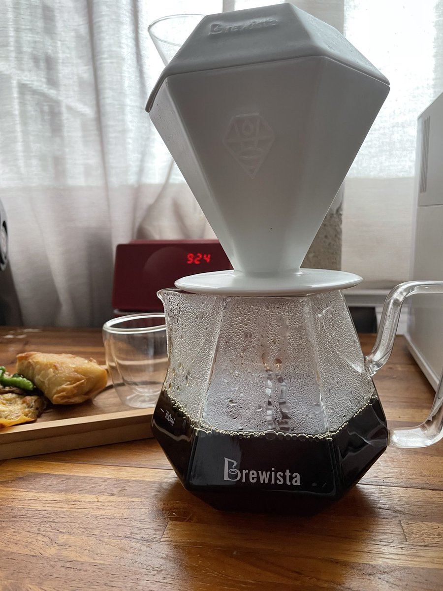 aewin86's tweet photo. Persiapan Zoom..:

#Brewista
#ArabicaJava
#V60
#BalaBala
#Risoles
#Rawit https://t.co/GQMimoIqMD