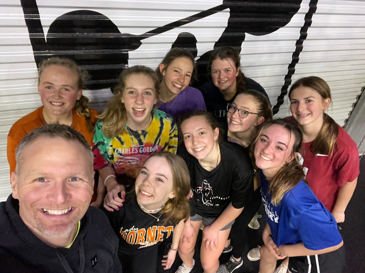 LadyHornets2025's tweet photo. Week eight of team crossfit! Thank you @harms19jc for a great two months of training!! 💪 #HornetStrong https://t.co/UEqbAmSjHA
