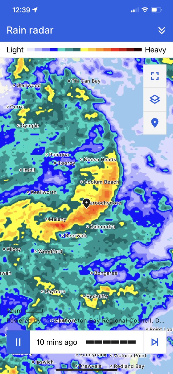 NicCarrington's tweet photo. Bit hectic here. The rain is so ferocious, and coming in at such bizarre angles, my office windows are leaking. #thisisqueensland #rainageddon https://t.co/hcnTvdUZGn
