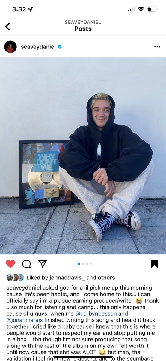 bessonxchickee's tweet photo. Congrats to the boys on #FALLINWDW going GOLD! 

Also..shoutout @SeaveyDaniel for posting our reaction to fallin?!🤍 we love it if you can’t tell https://t.co/sDMGOOzUIM