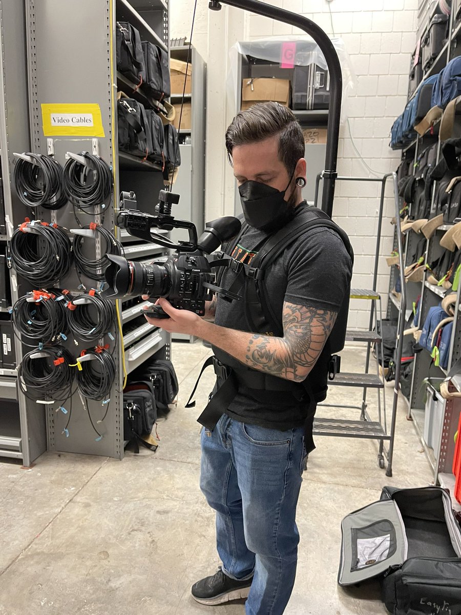 A TV Education requires a balance of theory and hands-on experience. We have the best of both in TVDM! <a href="/ICParkSchool/">Park School</a> <a href="/IthacaCollege/">Ithaca College</a> <a href="/CanonUSApro/">Canon USA Pro</a> #ithacacollege #college #tvseries #filmstudent #tvset #SetLife #tvproduction