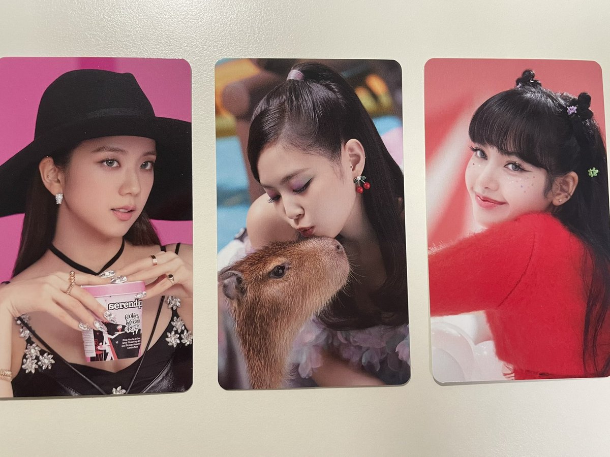 pcsell_'s tweet photo. 블랙핑크 지수 제니 리사 4+1 팝업 포카 양도합니다
BLACKPINK pop-up photocards 
각 준미포 1.0
일괄시 준포 3.0

⭕️한국 주소/계좌 있으신 분만⭕️

ㅅㅊㅇ 블랙핑크 블핑 blackpink bp 지수 제니 리사 jisoo jennie lisa popup store photocard 포카 포토카드 양도 판매 5주년 팝업 4+1 https://t.co/pzXA08cTCd
