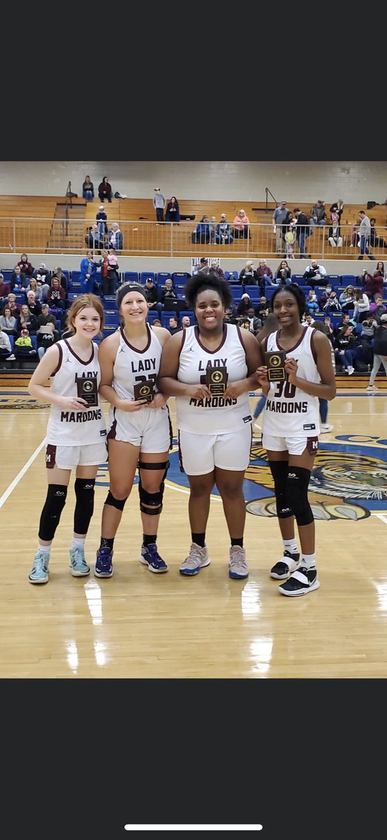 Maroon Athletics tweet media