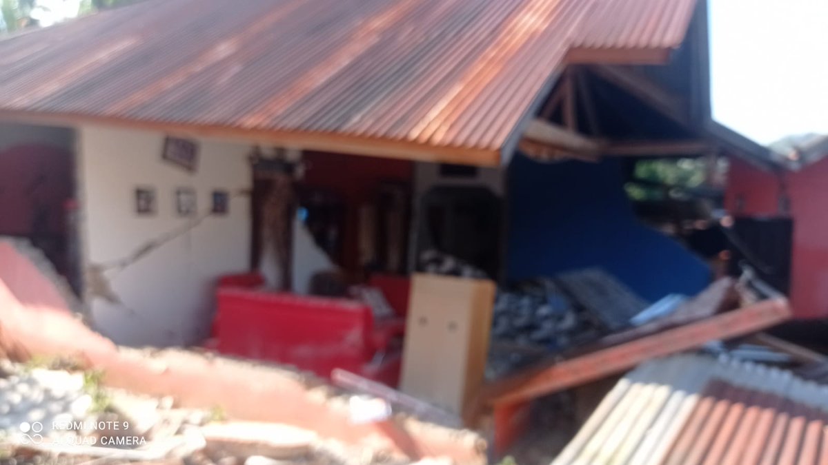 rivaldozamara's tweet photo. Stay Safe 
Gempa Pasbar
Nagari Kajai https://t.co/RAWsm4eMul