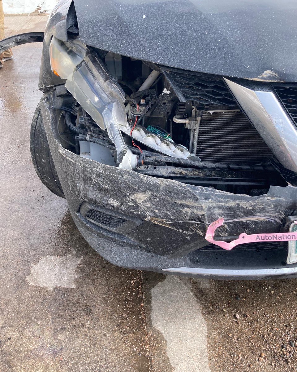 StephanieFolk's tweet photo. Playing bumper cars with a snow plow is not recommended! #MyPoorCar #EveryoneIsOk #NotHowIWantedToStartMyDay https://t.co/0UE1QLVTo6