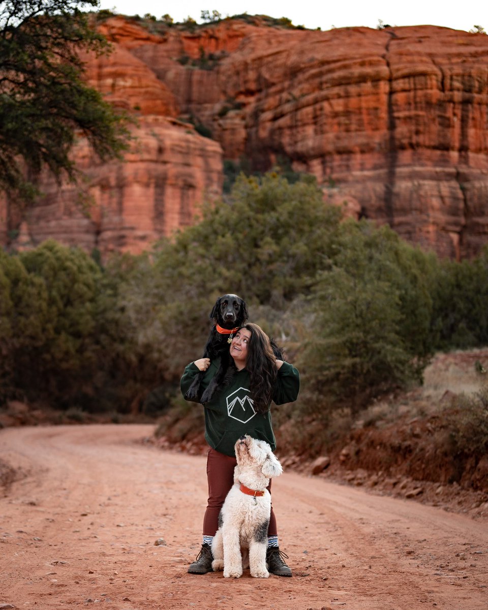If all the cool kids are doing it 😂 #DogsofTwittter #dogsofinstagram #twitterdogcommunity #sedona