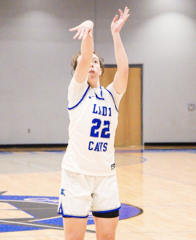 SportsLovingMom's tweet photo. Pictures from the last regular season game of 2021-2022. Natalie finished w 27 points. (2/22/22) Photo credit: Adyson Bray #proudmom #basketball https://t.co/MZIdPmQVLc